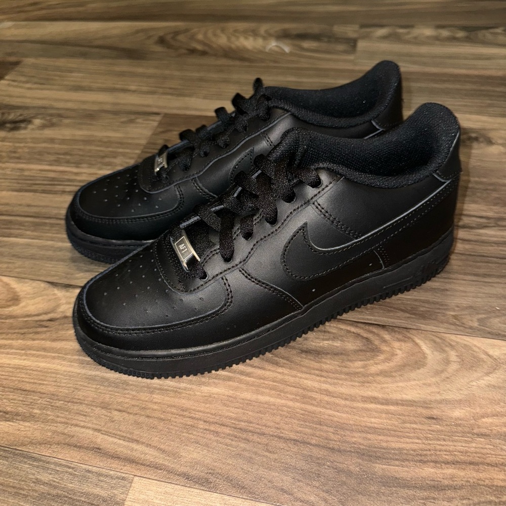 Nike Air Forces - Black